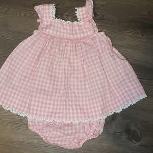 Oscar de la Renta outfit